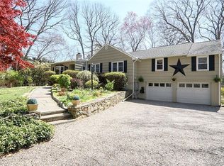 27 Geneva Rd, Norwalk, CT 06850