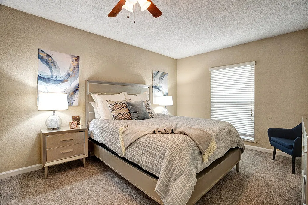 Signal Pointe Apartment Homes — Photo 4