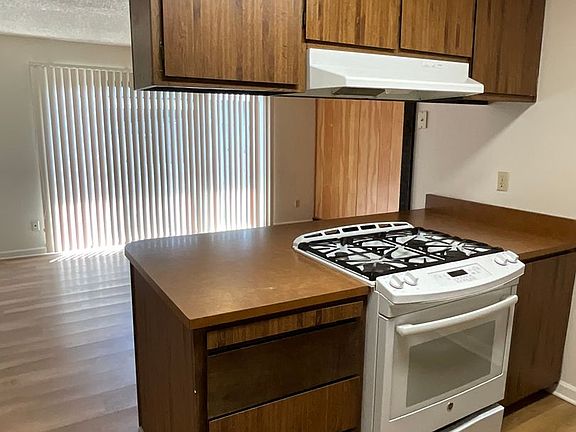 5th image of 4937 Summerwood Cir