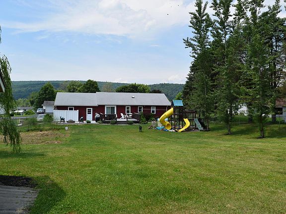 5th image of 145 Sunny Ln