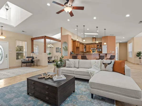 5 Naomi Dr, Tijeras, NM 87059