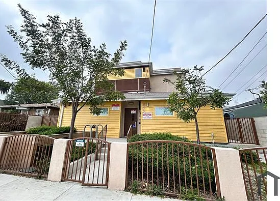 1 bed, 400 sqft, $1,800 — Photo 1