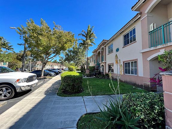 5th image of 1260 SE 29th St Unit 204-59