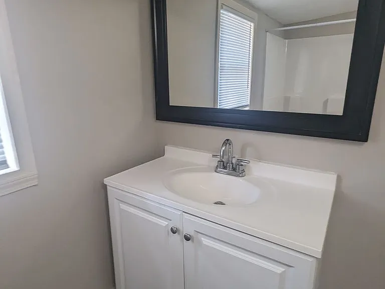926 Locust St — Photo 7