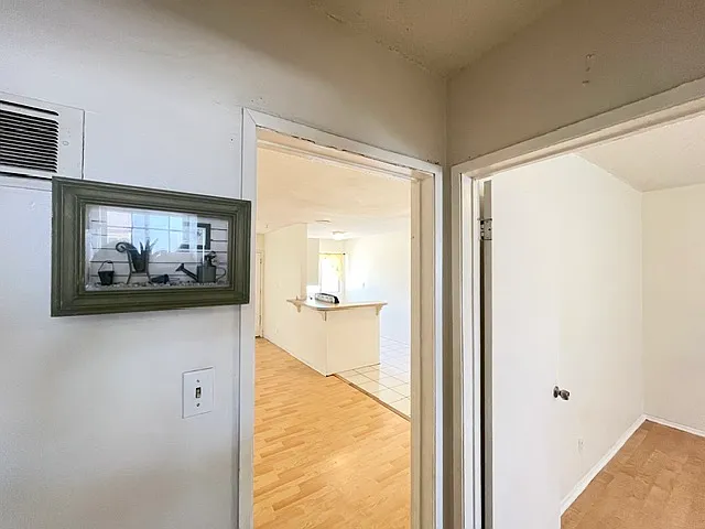 311 W Guinida Ln — Photo 6