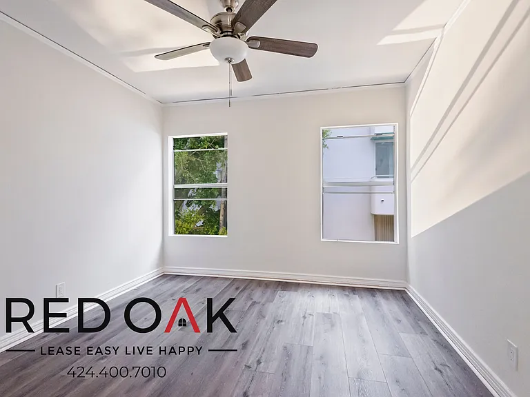 5146 Clinton St #2 — Photo 3