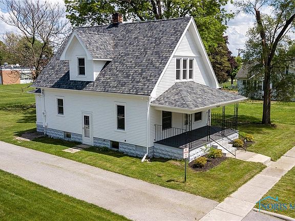 2nd image of 214 Woodland Ave