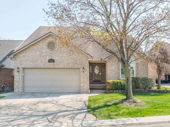 15764 Winners Circle Dr, Clinton Township, MI 48035