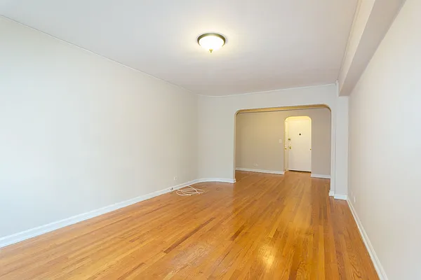 Rented by Waldstar Real Estate LLC | media 17