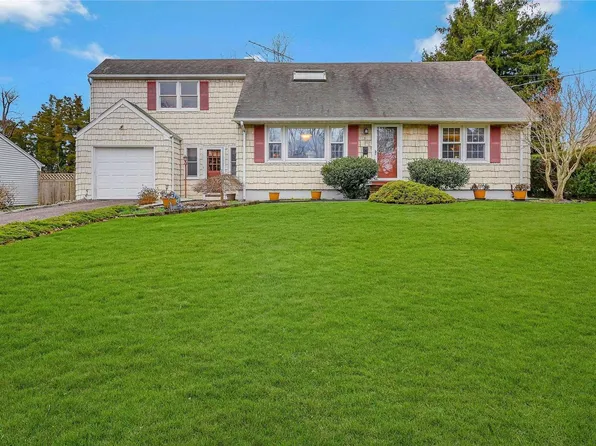 31 Northwest Drive, Northport, NY 11768