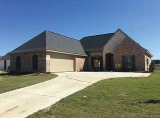 406 Duke Ct, Flowood, MS 39232