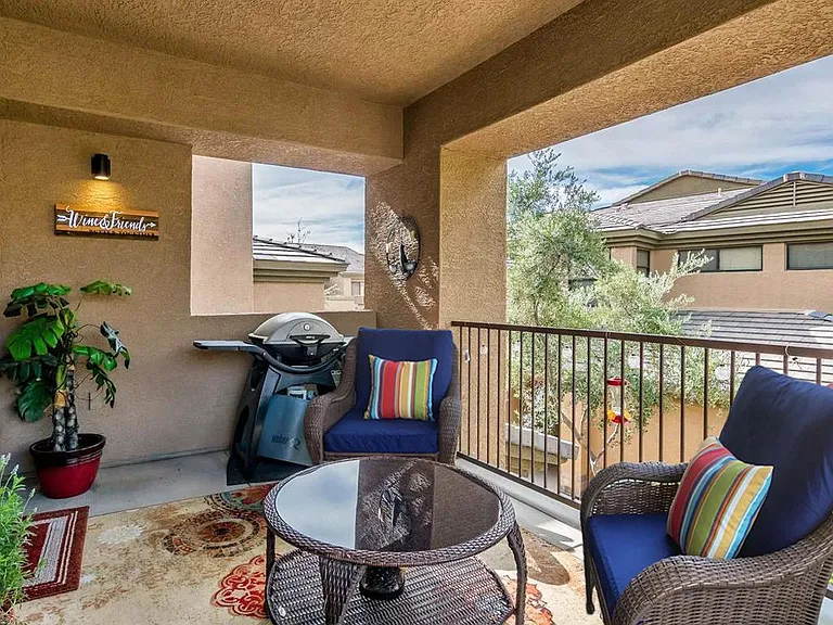 705 W Queen Creek Rd — Photo 16