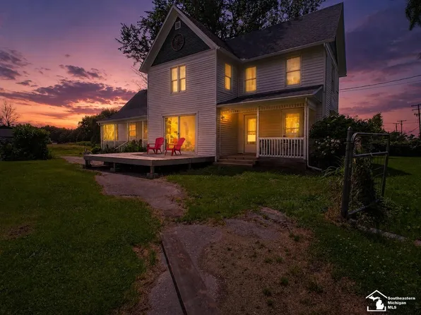 6068 Talladay Rd, Milan, MI 48160