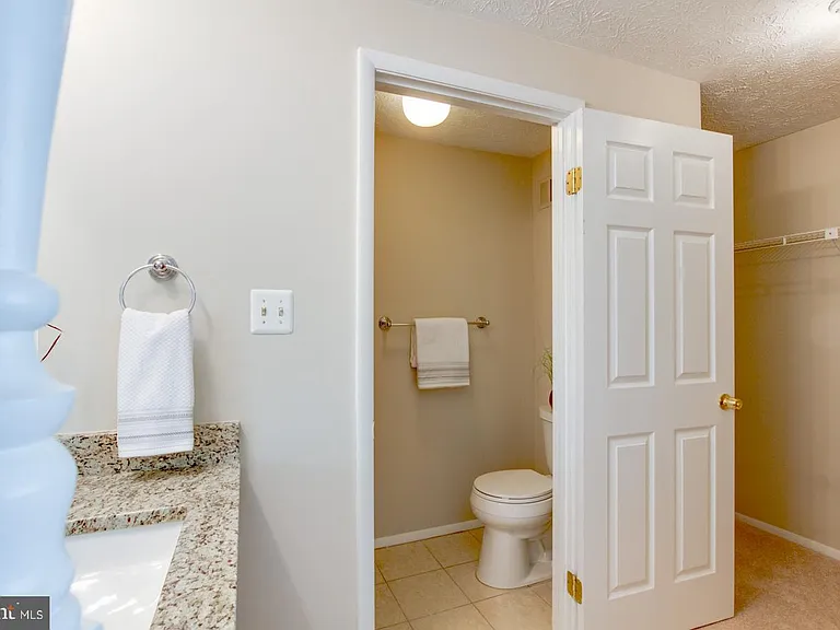8035 Tyson Oaks Cir — Photo 8