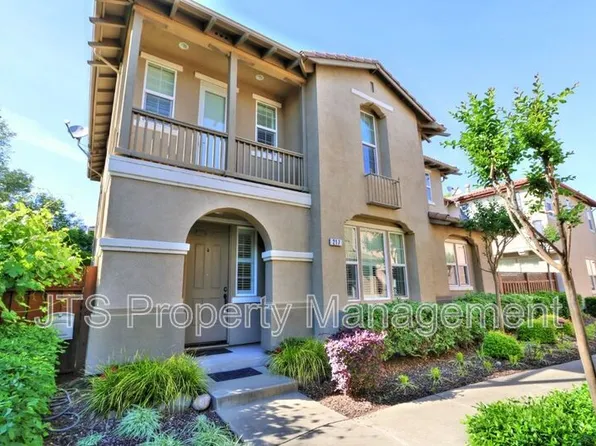 217 Barnhill Dr, Folsom, CA 95630