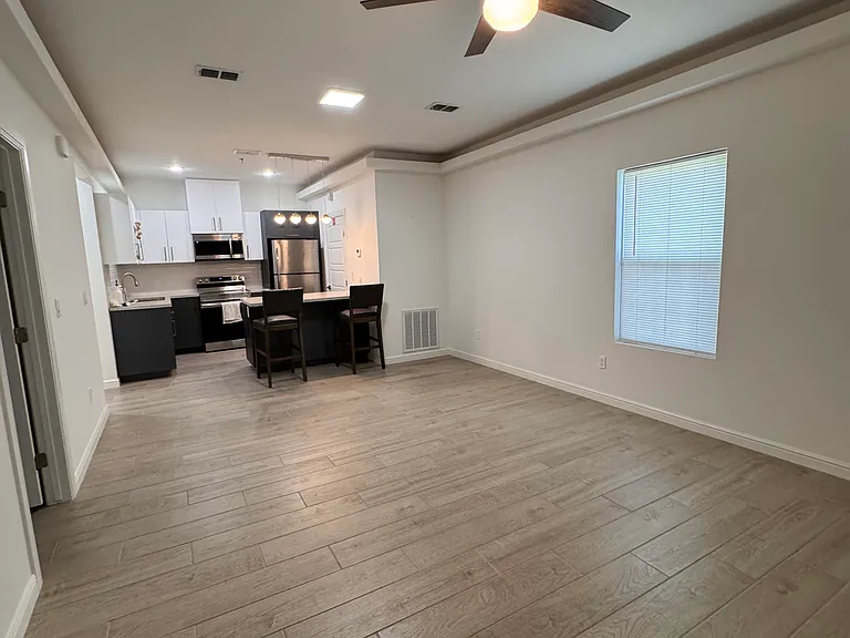 901 Yuma Ave #100 — Photo 3