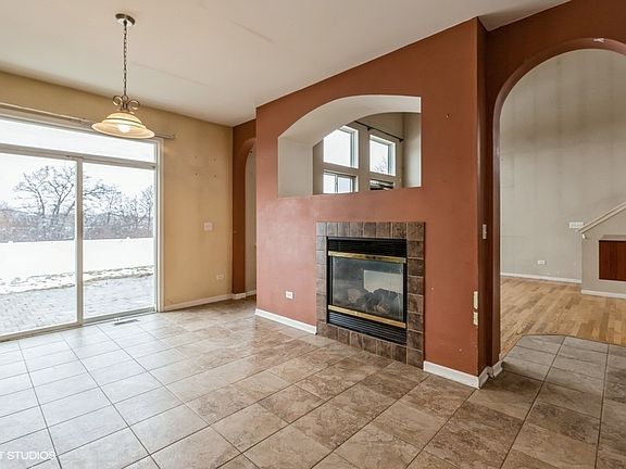 3rd image of 39410 Castleford Ln