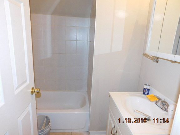 4th image of 807 S 10th Ave