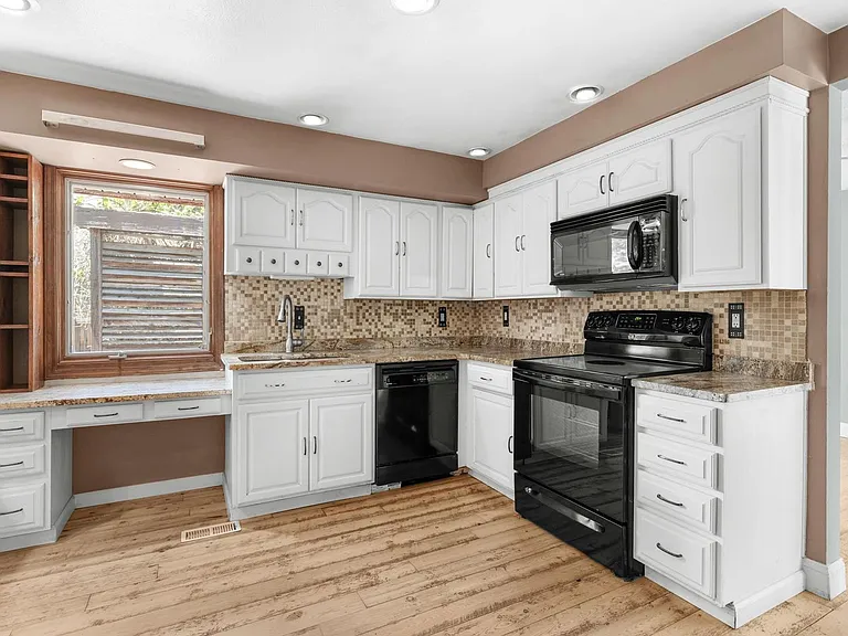6893 Gray Cir — Photo 9