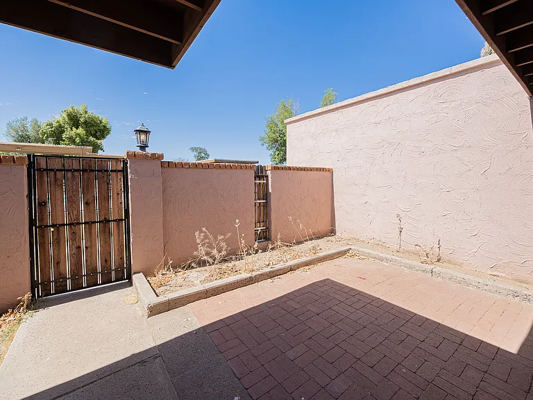 6008 W Augusta Ave — Photo 6