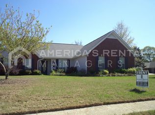 109 Greenwood Ln, Alabaster, AL 35007