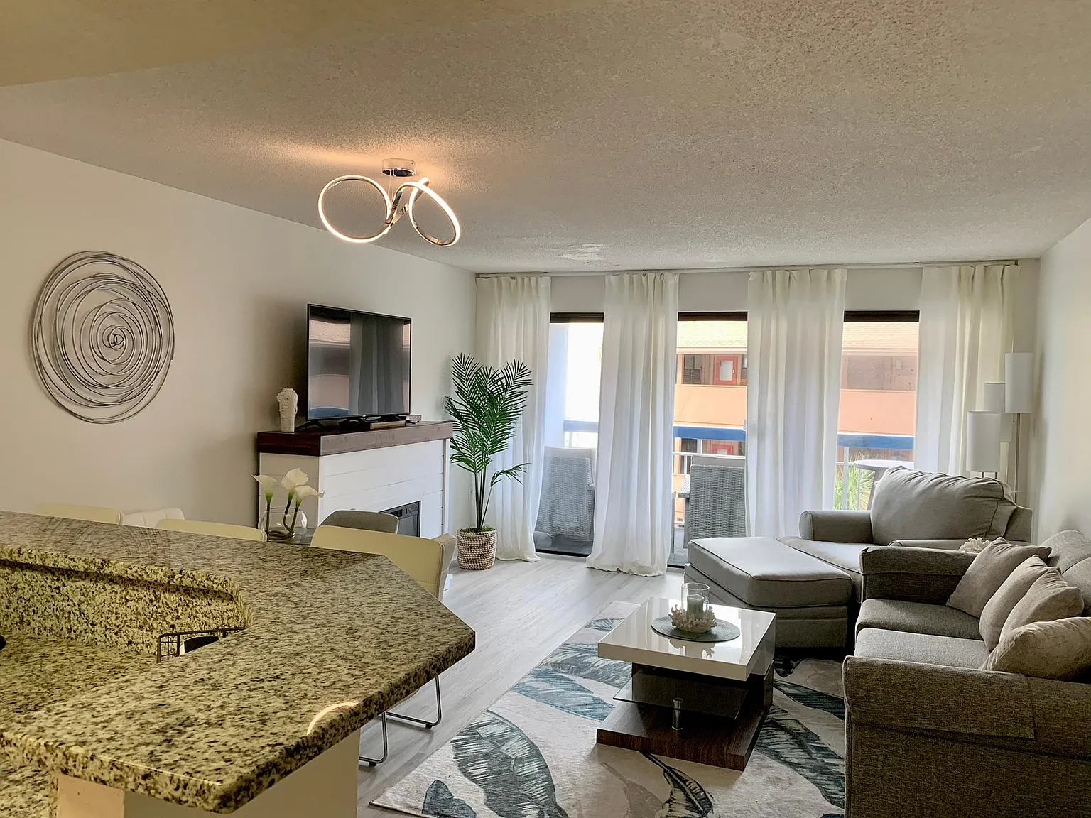 1 bed, 730 sqft, $1,600 — Photo 4