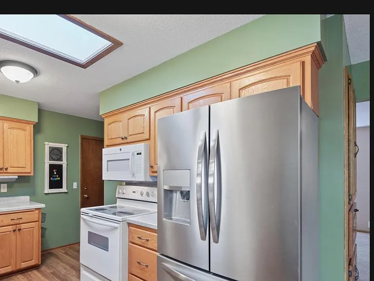 10216 Washburn Cir S — Photo 9