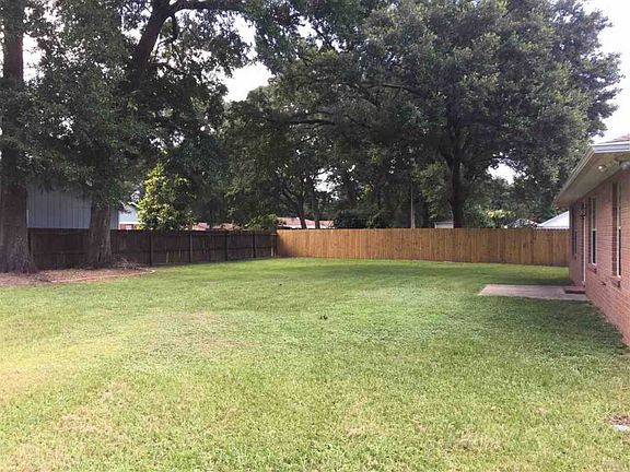 5th image of 5020 Potomac Dr