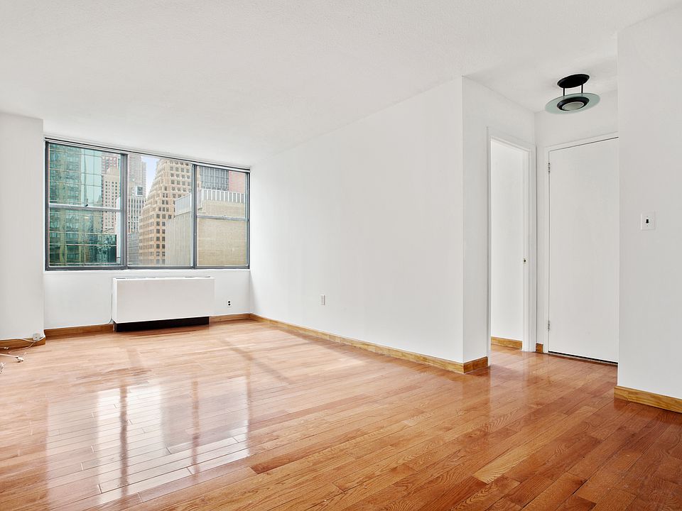 1st image of 301 E 45th St APT 9D