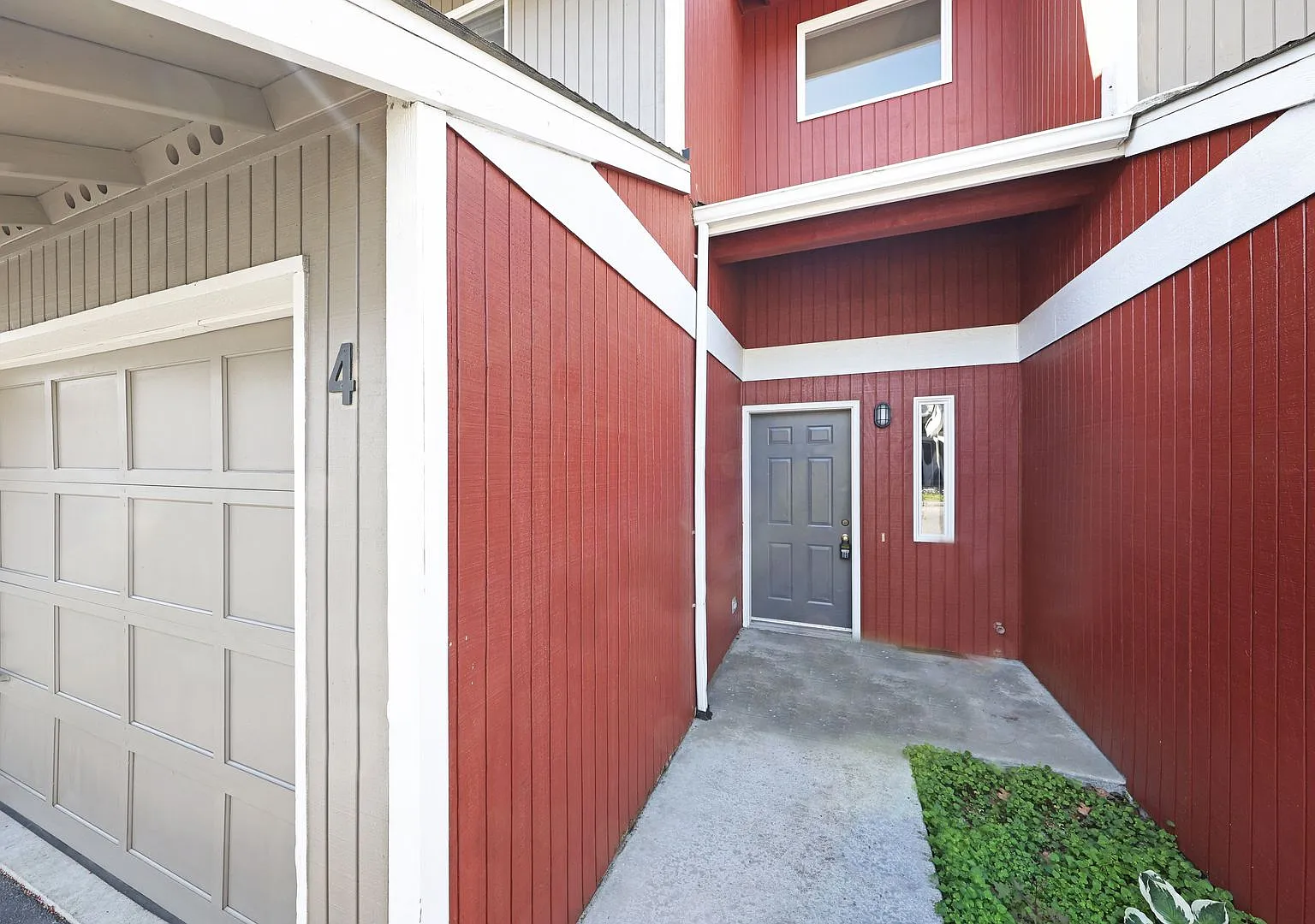 2 Bed 1.5 Bath - No Pets Allowed - NAS Whidbey — Photo 2