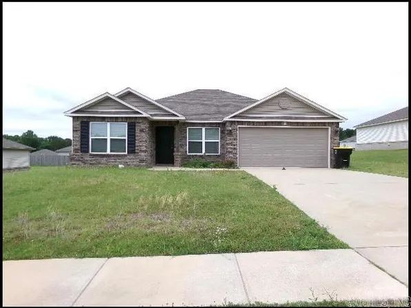 30 Erwin Dr, Beebe, AR 72012