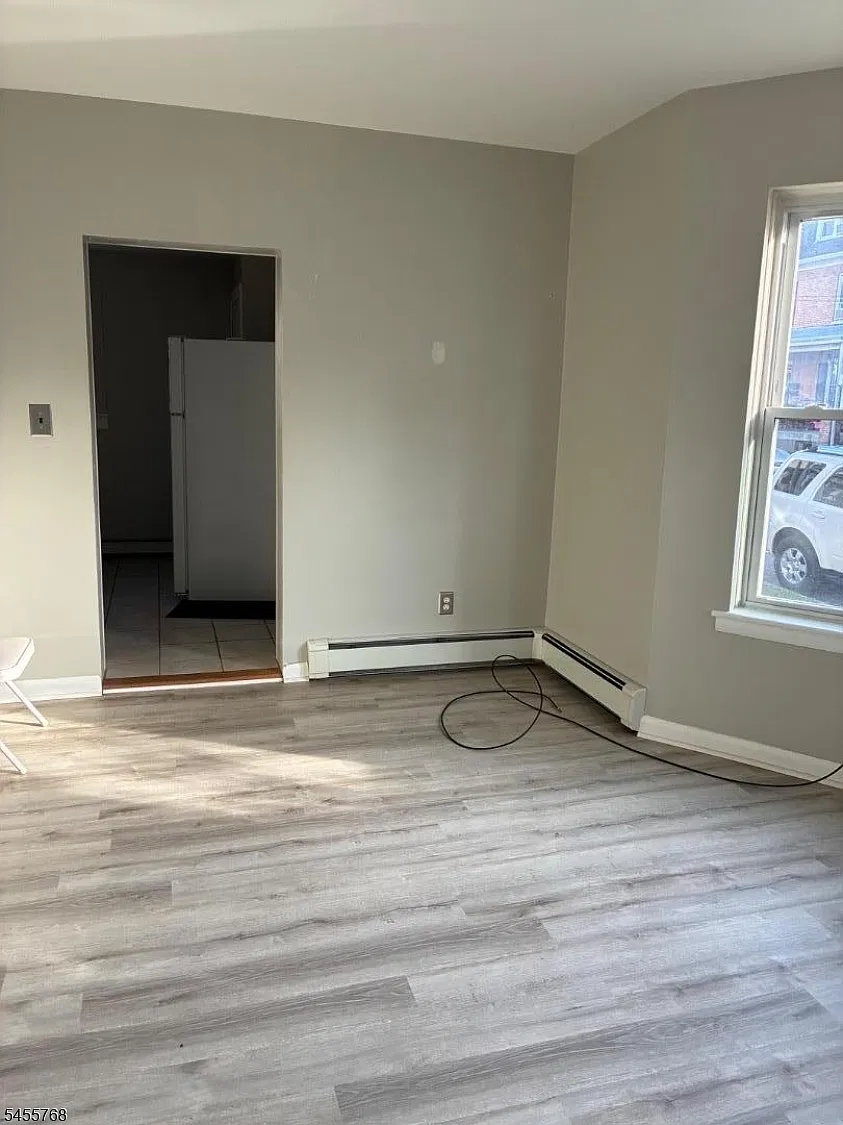 2 bed, 1.0 bath, $1,750 — Photo 3