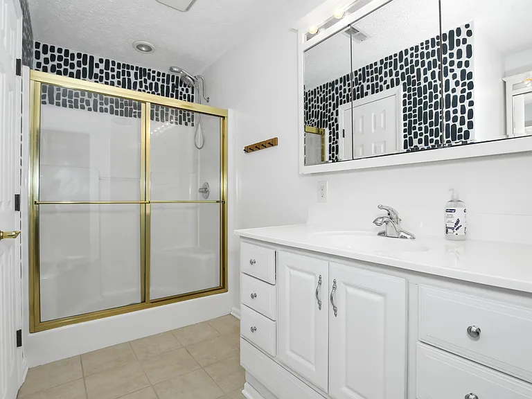 853 Foxcroft Dr — Photo 30