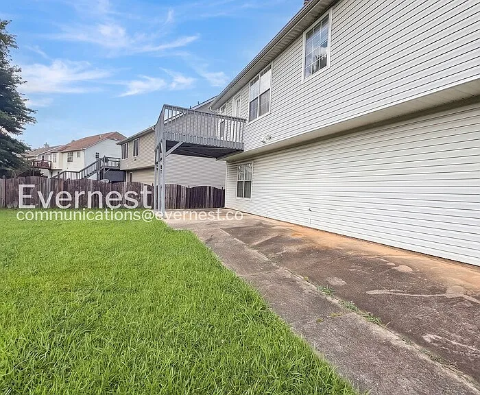 10718 Barberry Dr — Photo 28