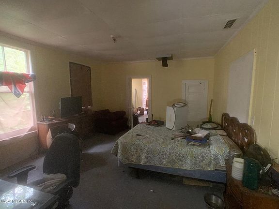 5th image of 6526 W 5th St