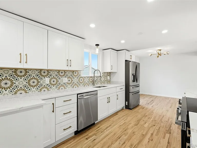 6752 S Dahlia Ct — Photo 11