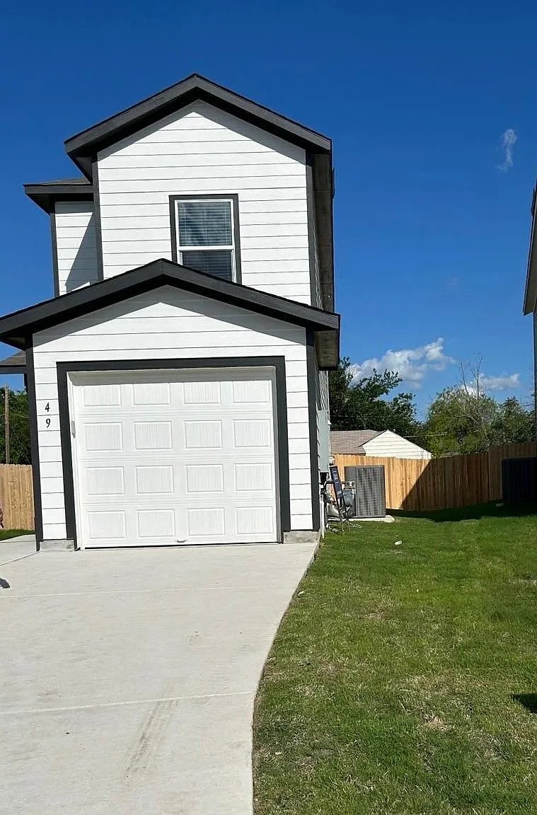 3 bed, 2.5 bath, 1360 sqft, $1,650 — Photo 3