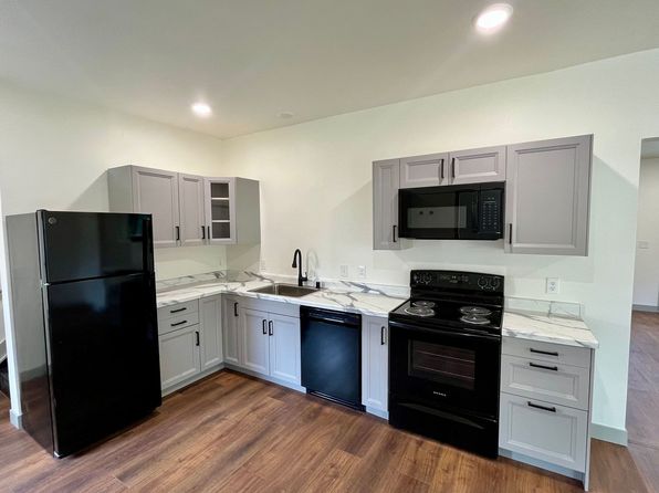 613 E Wausau Ave