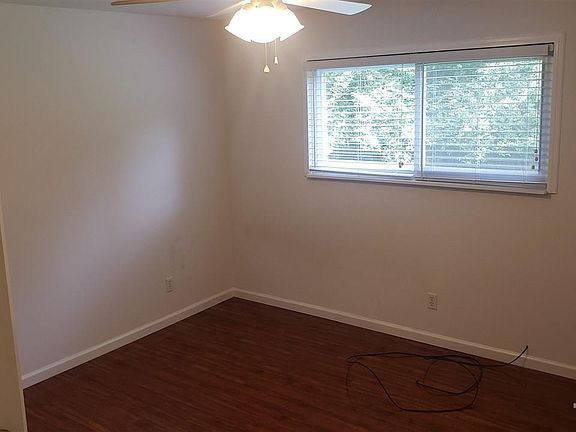 5th image of B3 Shepherd Ln #B3