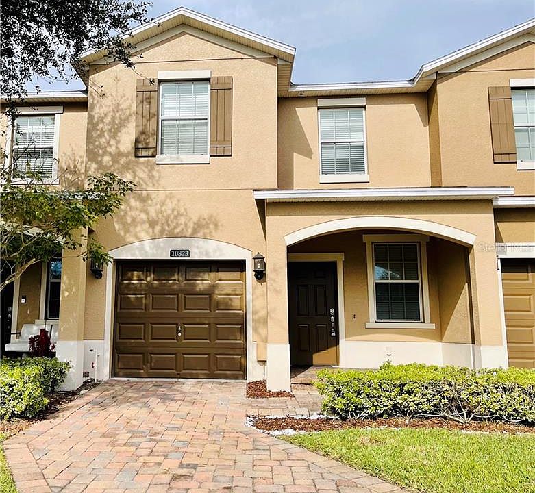 1st image of 10823 Savannah Landing Cir