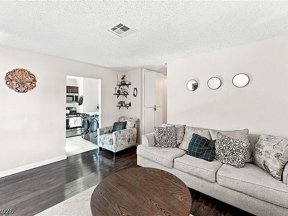 5th image of 4517 Mark Ave