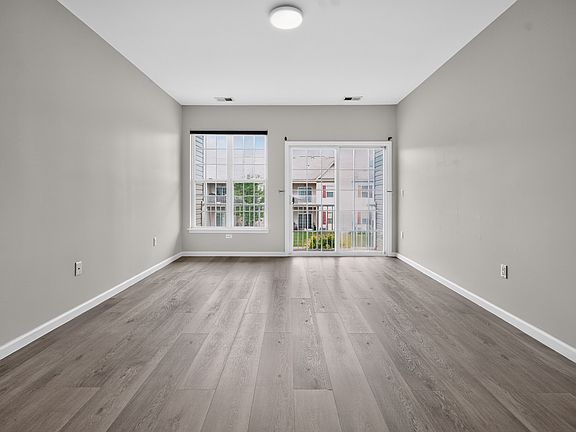4th image of 404 Degas Ct