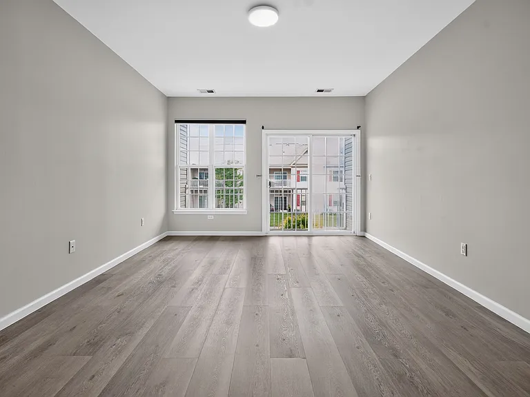 404 Degas Ct — Photo 4