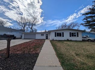 118 Valley Dr, Casper, WY 82604