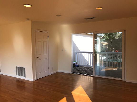 5th image of 845 Live Oak Ave #1