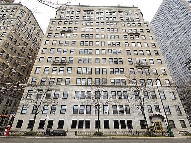 1st image of 3530 N Lake Shore Dr APT 1A