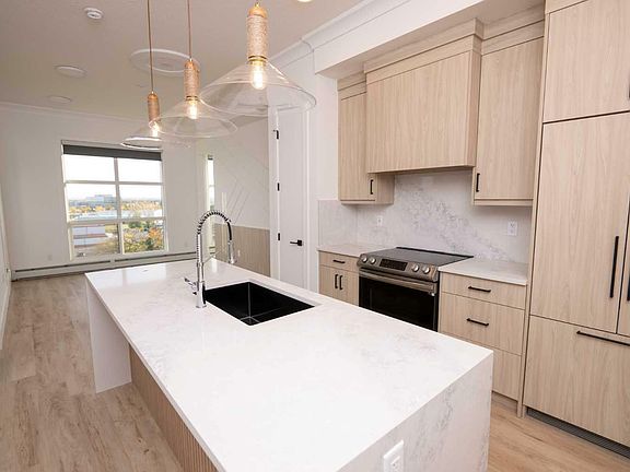 3rd image of 370 Dieppe Dr SW #217