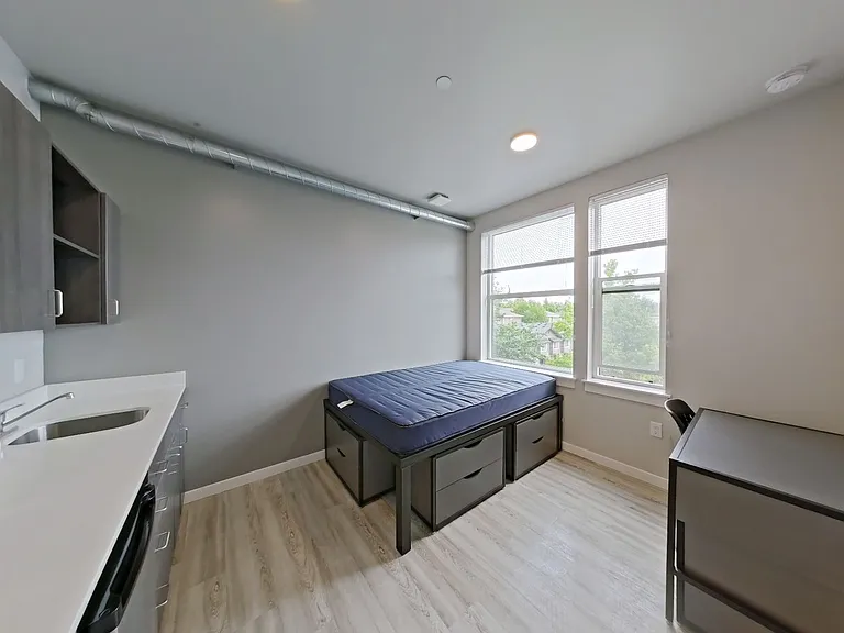 Ferry Street Flats - Modern Studios and Lofted units right by campus! — Photo 31
