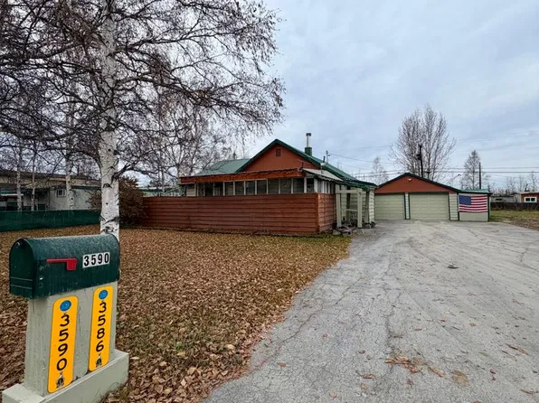 3590 Lakeview Dr, Fairbanks, AK 99701