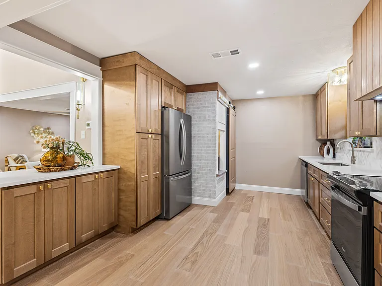 2214 Rex Cruse Dr — Photo 21